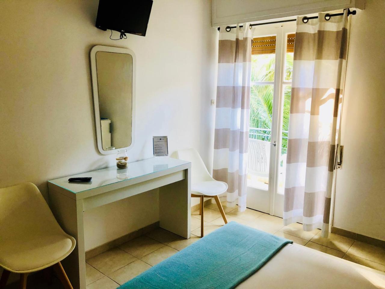 Hotel George Ágios Kírykos 외부 사진