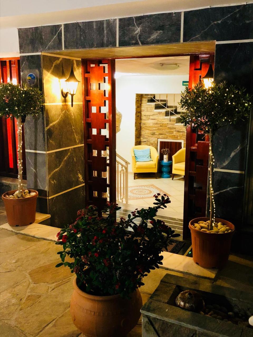Hotel George Ágios Kírykos 외부 사진
