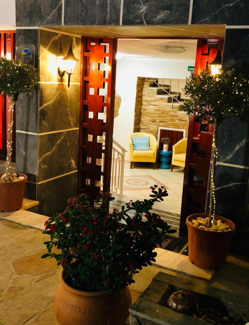 Hotel George Ágios Kírykos 외부 사진